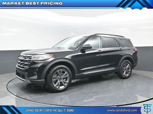 Photo of 2025 Agate Black Metallic Ford Explorer