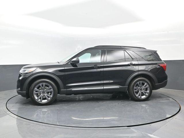 Photo of 2025 Agate Black Metallic Ford Explorer