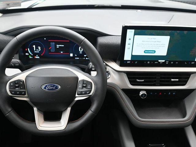 Photo of 2025 Agate Black Metallic Ford Explorer
