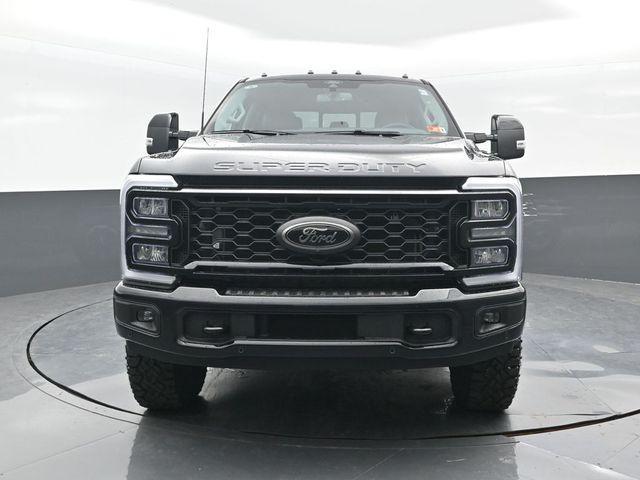 Photo of 2025 Agate Black Metallic Ford F-250