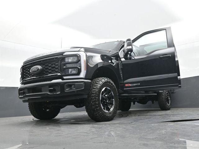 Photo of 2025 Agate Black Metallic Ford F-250