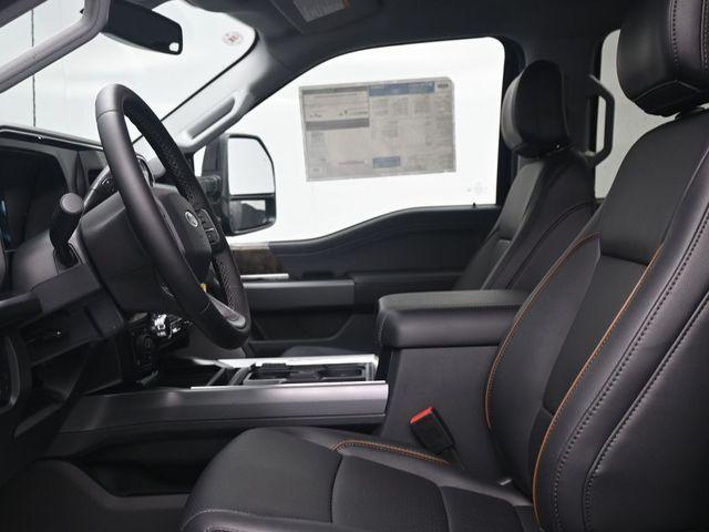 Photo of 2025 Agate Black Metallic Ford F-250