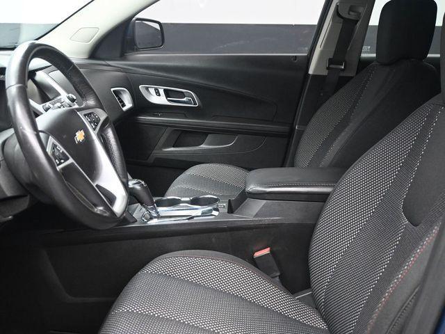 Photo of 2017 Patriot Blue Metallic Chevrolet Equinox