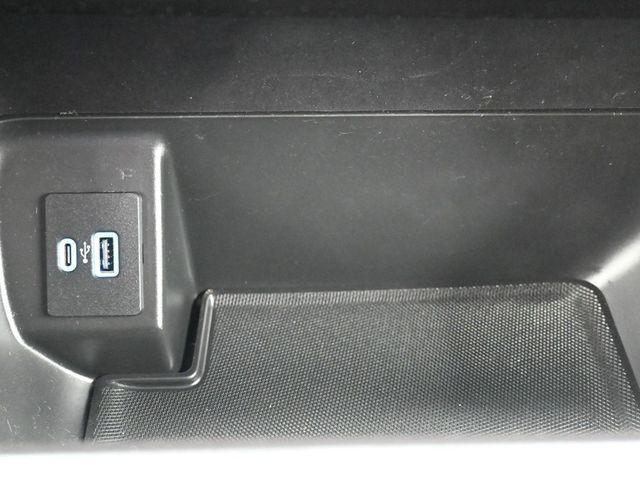 Photo of 2022 Oxford White Ford F-150
