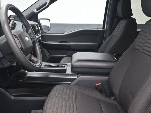 Photo of 2022 Oxford White Ford F-150