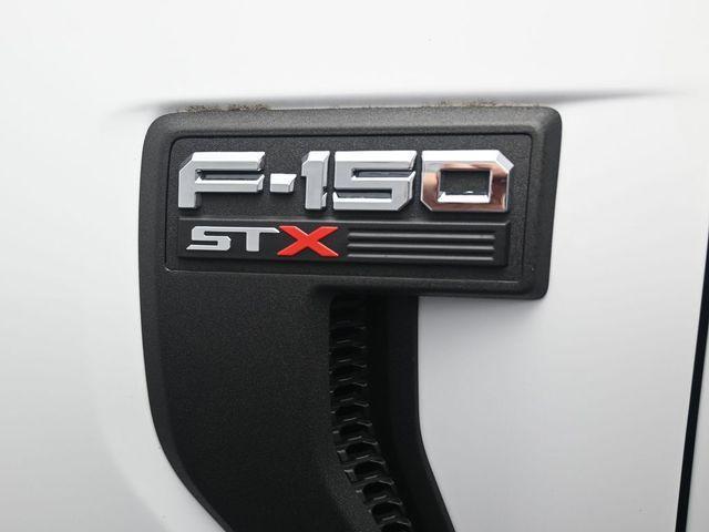 Photo of 2022 Oxford White Ford F-150