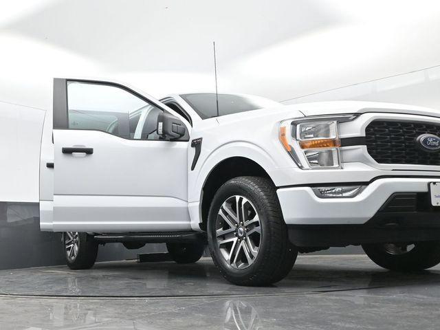 Photo of 2022 Oxford White Ford F-150
