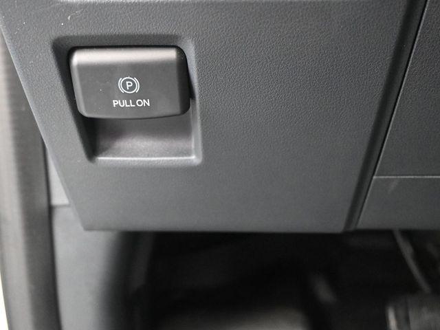 Photo of 2022 Oxford White Ford F-150
