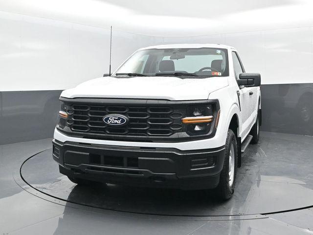 Photo of 2025 Oxford White Ford F-150