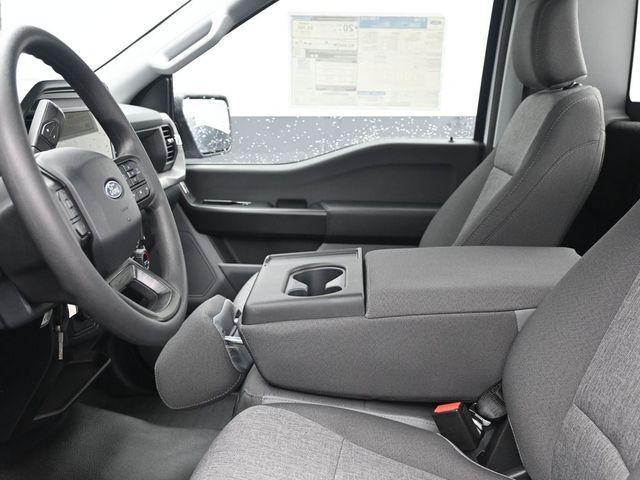 Photo of 2025 Oxford White Ford F-150