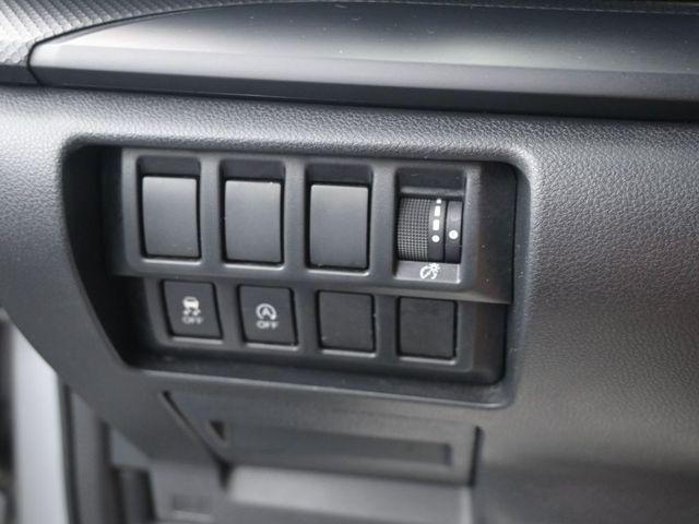 Photo of 2019 Ice Silver Metallic Subaru Forester