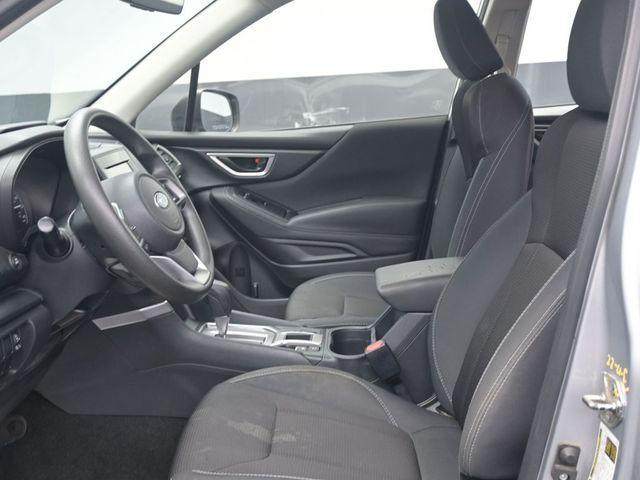 Photo of 2019 Ice Silver Metallic Subaru Forester