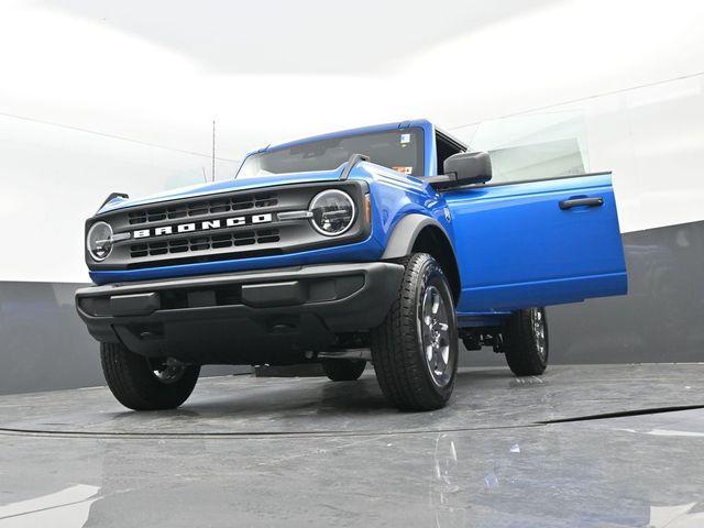 Photo of 2025 Velocity Blue Metallic Ford Bronco