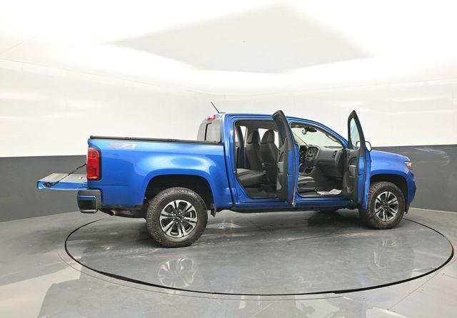Photo of 2022 Bright Blue Metallic Chevrolet Colorado