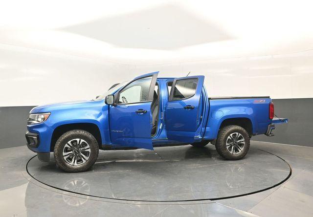 Photo of 2022 Bright Blue Metallic Chevrolet Colorado