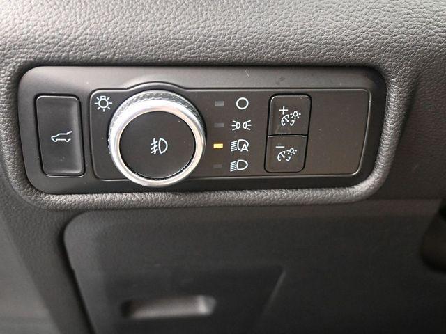 Photo of 2023 Black Metallic Ford Explorer