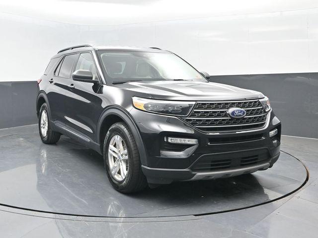 Photo of 2023 Black Metallic Ford Explorer