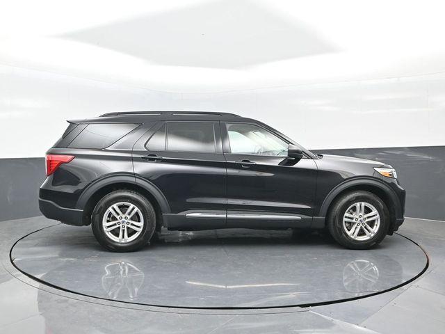 Photo of 2023 Black Metallic Ford Explorer