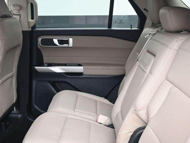 Photo of 2023 Black Metallic Ford Explorer