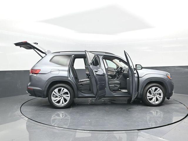 Photo of 2022 Platinum Gray Metallic Volkswagen Atlas