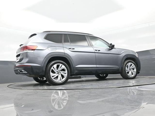 Photo of 2022 Platinum Gray Metallic Volkswagen Atlas