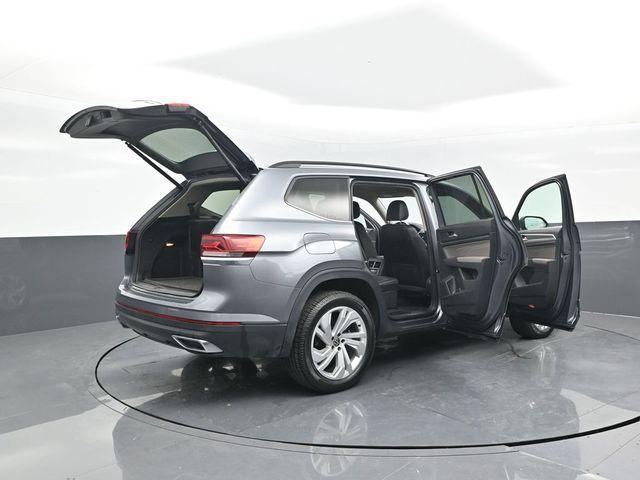 Photo of 2022 Platinum Gray Metallic Volkswagen Atlas