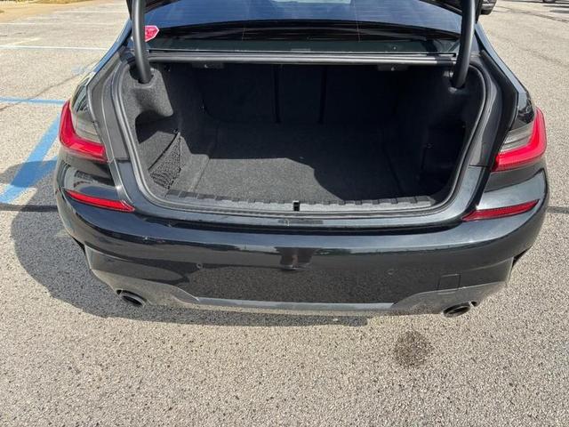 Photo of 2021 Black Sapphire Metallic BMW 330