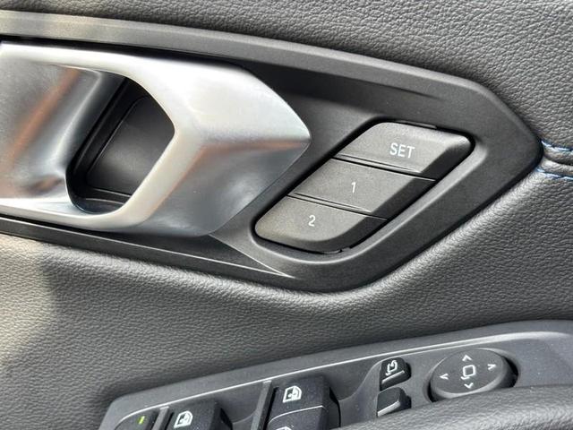 Photo of 2021 Black Sapphire Metallic BMW 330