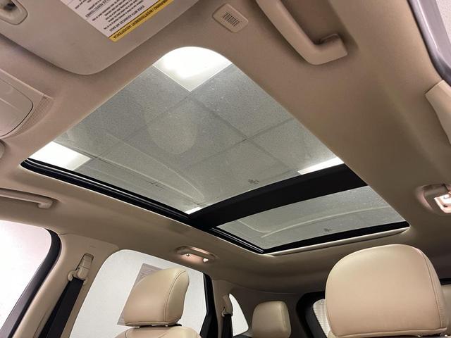 Photo of 2019 Agate Black Metallic Ford Edge