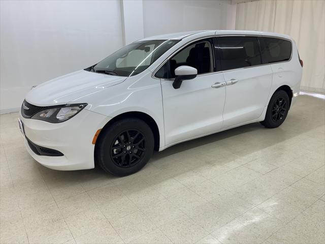2023 Chrysler Voyager