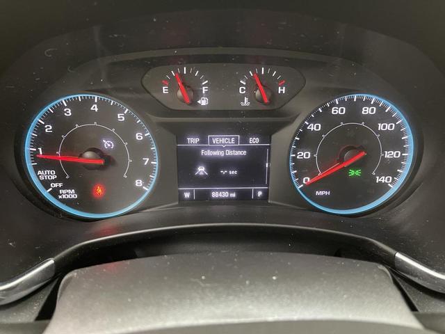 Photo of 2022 Silver Ice Metallic Chevrolet Equinox