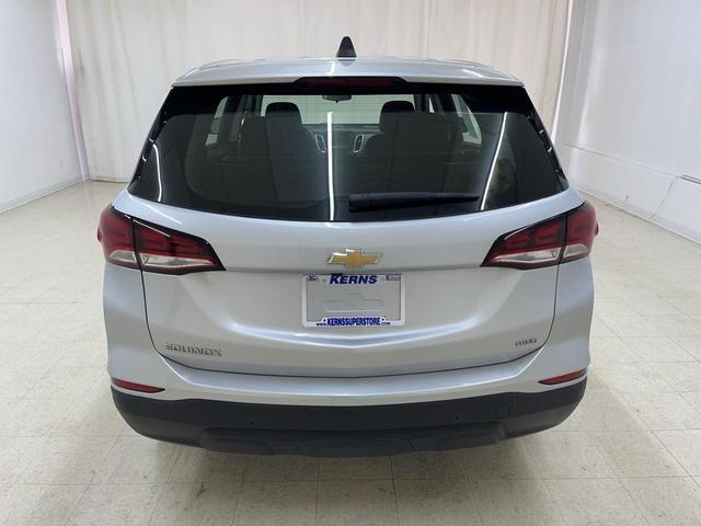Photo of 2022 Silver Ice Metallic Chevrolet Equinox