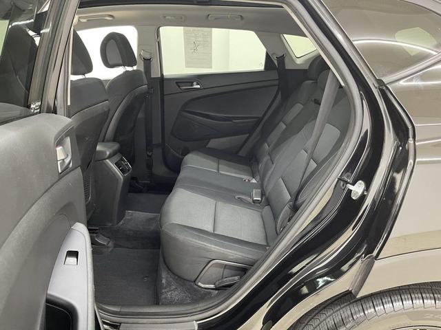 Photo of 2017 Black Noir Pearl Hyundai TUCSON