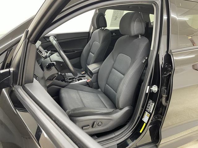 Photo of 2017 Black Noir Pearl Hyundai TUCSON