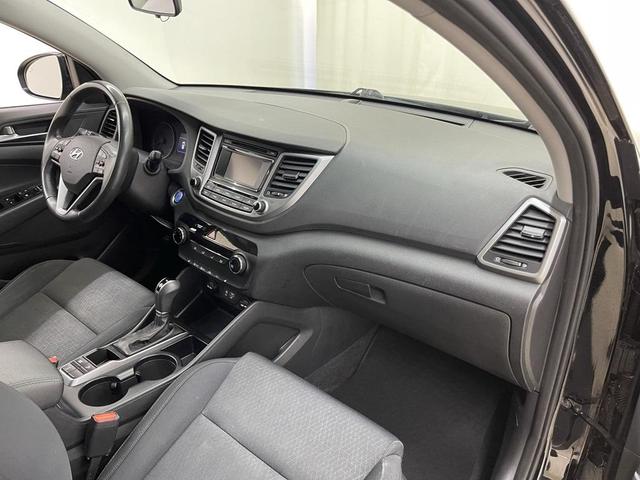Photo of 2017 Black Noir Pearl Hyundai TUCSON