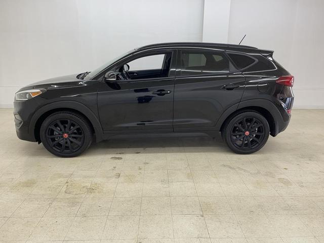Photo of 2017 Black Noir Pearl Hyundai TUCSON