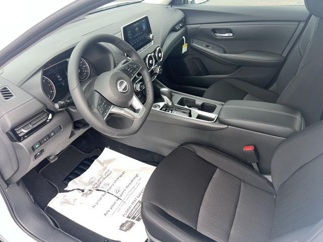 Photo of 2025 Aspen White Tricoat Nissan Sentra