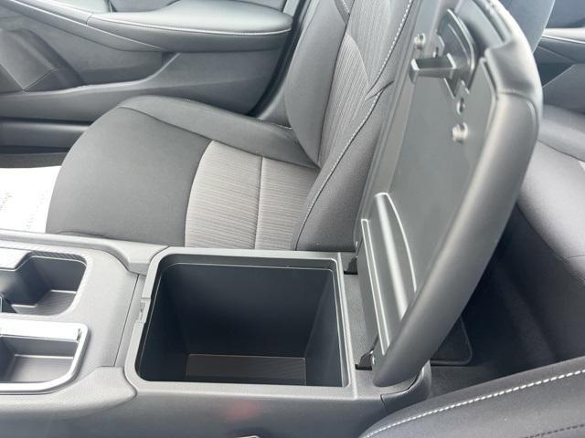 Photo of 2025 Aspen White Tricoat Nissan Sentra