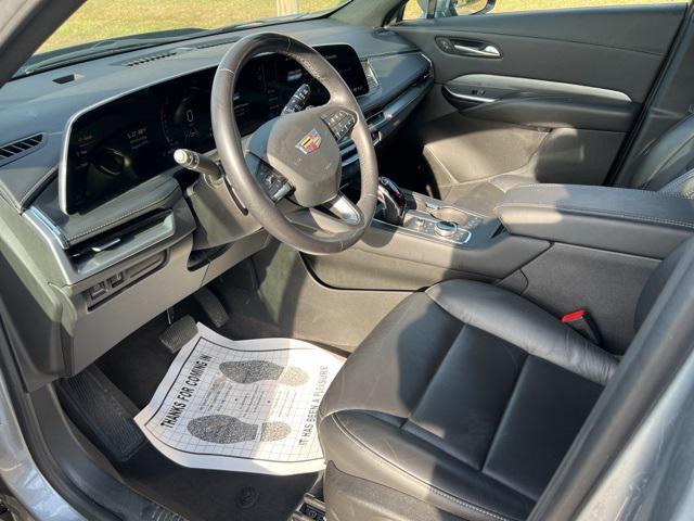 Photo of 2024 Argent Silver Metallic Cadillac XT4