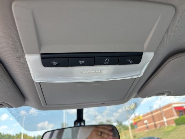 Photo of 2019 Glacier White Nissan Altima