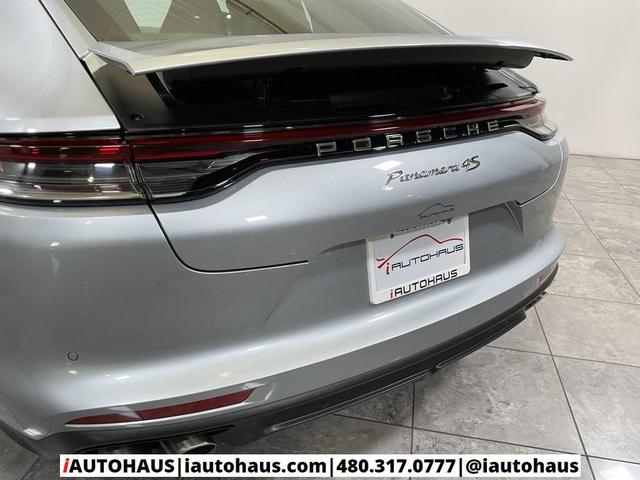Photo of 2022 Dolomite Silver Metallic Porsche Panamera
