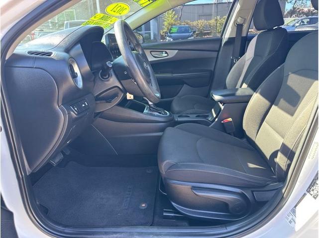 Photo of 2021 Clear White Kia Forte