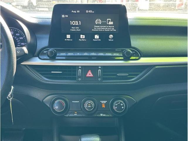 Photo of 2021 Clear White Kia Forte