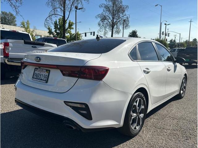 Photo of 2021 Clear White Kia Forte