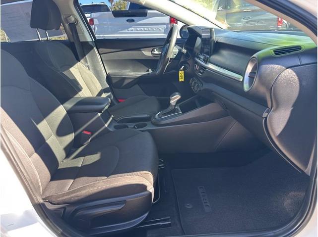 Photo of 2021 Clear White Kia Forte