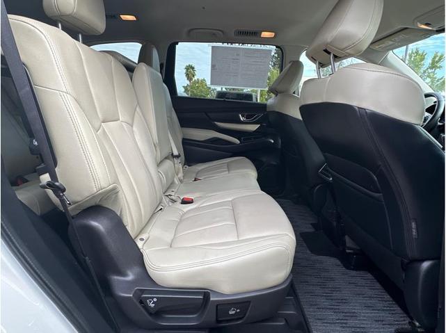 Photo of 2022 Crystal White Pearl Subaru Ascent