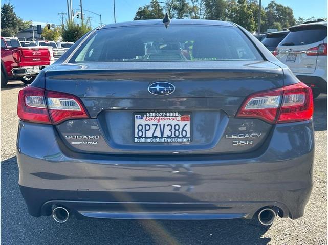 Photo of 2016 Carbide Gray Metallic Subaru Legacy