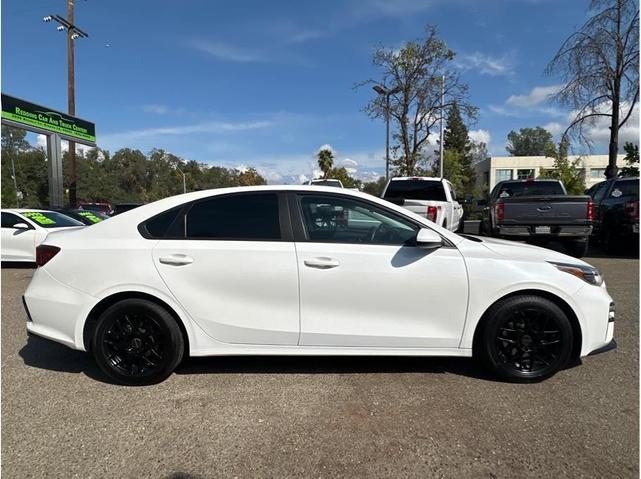 Photo of 2021 Snow White Pearl Kia Forte