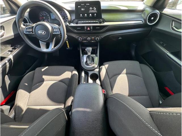 Photo of 2021 Snow White Pearl Kia Forte