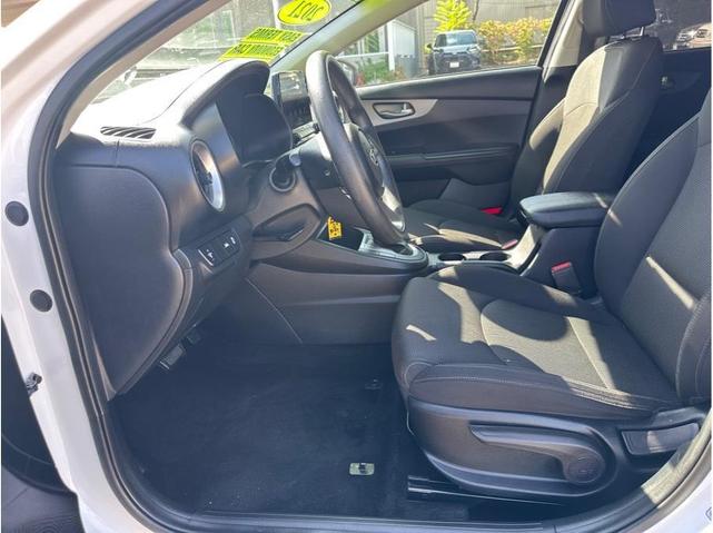 Photo of 2021 Snow White Pearl Kia Forte